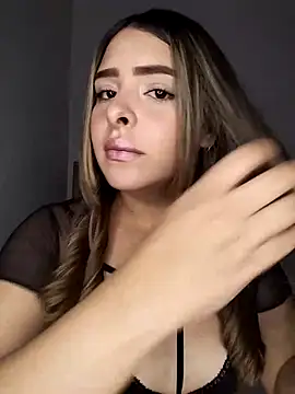 Snapshot of Nahomy_cm chatting on 9, 5, 2026 Nahomy cm online show from 9, 5, 2026