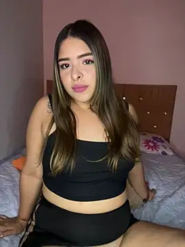 Nahomy cm online show from 13, 6, 2026