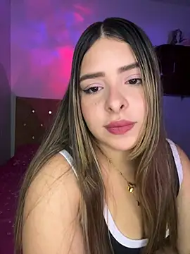 Nahomy cm online show from 5, 7, 2026