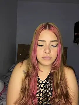 Nahomy cm online show from 1, 8, 2026