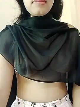 Snapshot of Sweet_Bindika07 chatting on 20, 10, 2025 Sweet Bindika07 online show from 20, 10, 2025