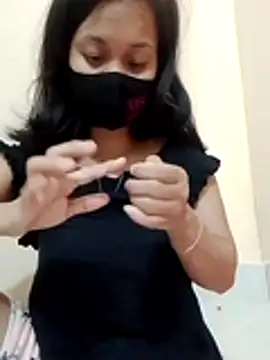 Snapshot of Sweet_Bindika07 chatting on 26, 10, 2025 Sweet Bindika07 online show from 26, 10, 2025