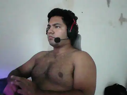 Snapshot of DCHOI_22 chatting on 22, 10, 2025 DCHOI 22 online show from 22, 10, 2025