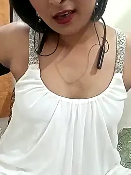 Snapshot of Queen_Kushi4 chatting on 24, 4, 2026 Queen Kushi4 online show from 24, 4, 2026