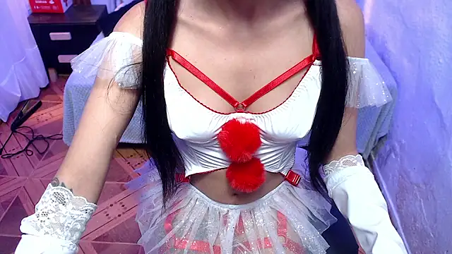 alaia blue online show from 30, 10, 2025