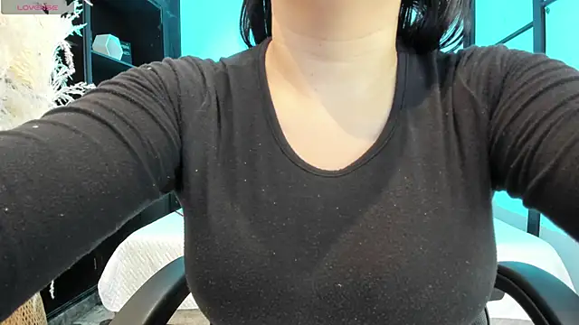 SamaraAnders  online show from 9, 1, 2026