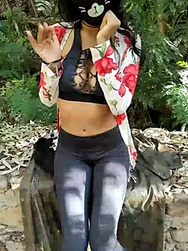 Snapshot of NaughtyMiuw chatting on 15, 9, 2025 NaughtyMiuw online show from 15, 9, 2025