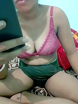 Snapshot of desimalai28 chatting on 13, 7, 2026 desimalai28 online show from 13, 7, 2026