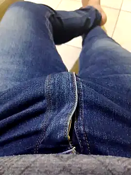 JoaoPedro17cm online show from 3, 10, 2025