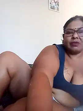 Snapshot of mileesha chatting on 29, 1, 2025 mileesha online show from 29, 1, 2025