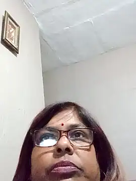 Snapshot of mileesha chatting on 9, 10, 2025 mileesha online show from 9, 10, 2025