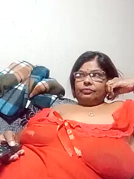 Snapshot of mileesha chatting on 19, 11, 2025 mileesha online show from 19, 11, 2025