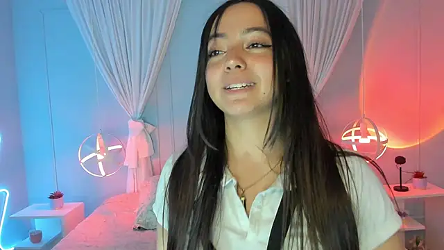Lara Rouss  online show from 23, 9, 2025