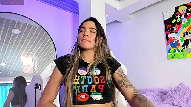 MiaVillalobos online show from 22, 4, 2026