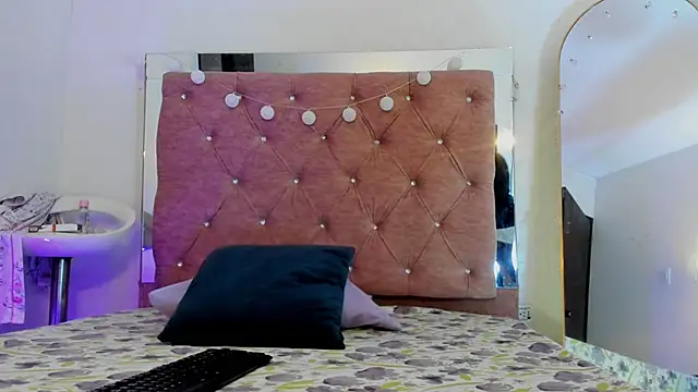 JulianaCarter online show from 25, 5, 2026