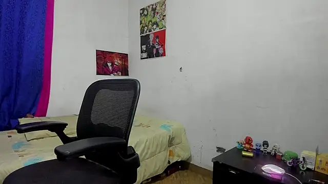 Snapshot of golden_ryyan chatting on 26, 11, 2025 golden ryyan online show from 26, 11, 2025