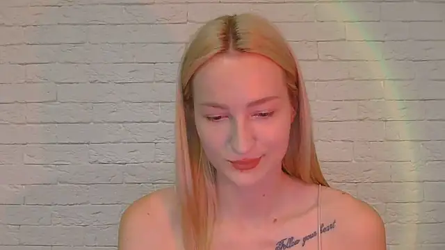 Snapshot of Alice_Sweet_01 chatting on 16, 6, 2026 Alice Sweet 01 online show from 16, 6, 2026