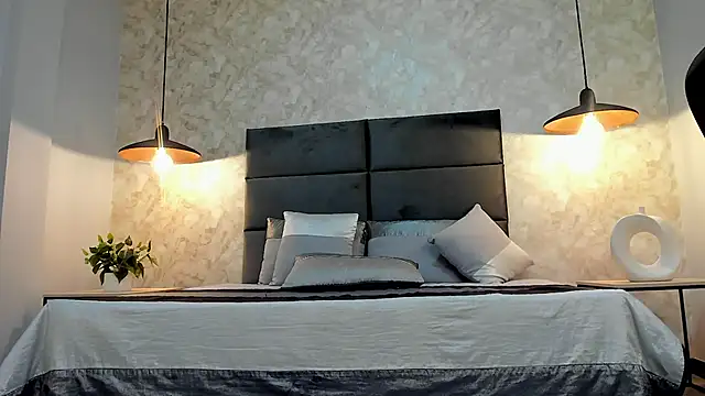 Snapshot of RaphaelDufort chatting on 9, 9, 2025 RaphaelDufort online show from 9, 9, 2025