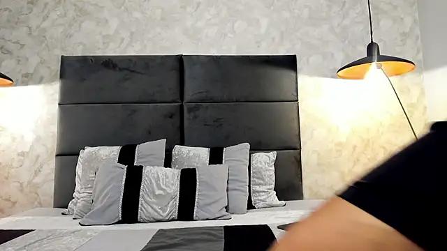 Snapshot of RaphaelDufort chatting on 17, 10, 2025 RaphaelDufort online show from 17, 10, 2025