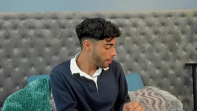 Snapshot of RaphaelDufort chatting on 18, 10, 2025 RaphaelDufort online show from 18, 10, 2025