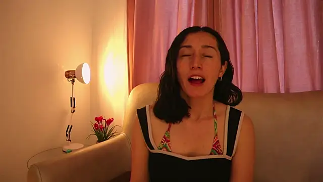 Snapshot of Ginevra_esposito chatting on 4, 6, 2026 Ginevra esposito online show from 4, 6, 2026