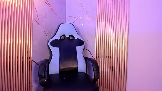 Ivone Rose  online show from 5, 11, 2025