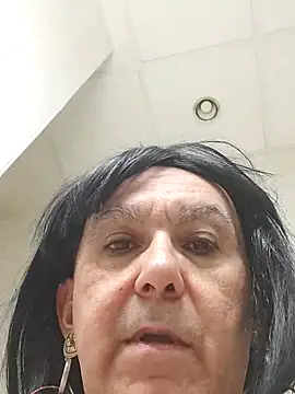 Snapshot of Emily_de_Carla chatting on 10, 6, 2026 Emily de Carla online show from 10, 6, 2026