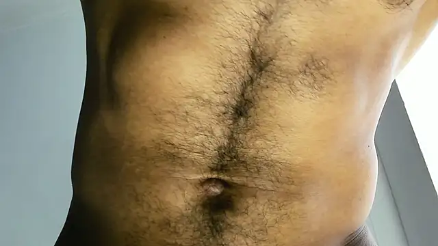 latinhotmuscle online show from 12, 4, 2026