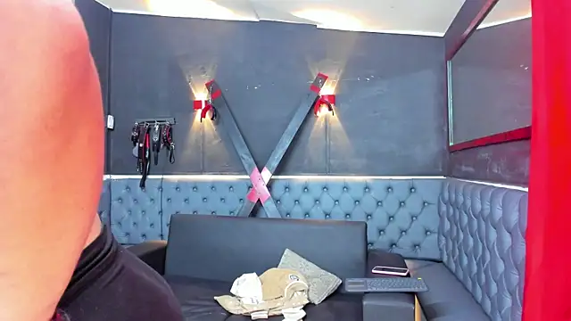 Stephy  online show from 13, 11, 2025