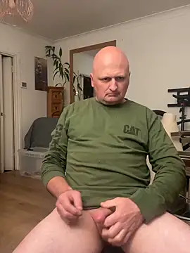 Snapshot of Attila120 chatting on 12, 10, 2025 Attila120 online show from 12, 10, 2025