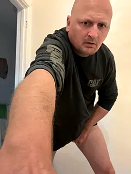 Snapshot of Attila120 chatting on 28, 10, 2025 Attila120 online show from 28, 10, 2025