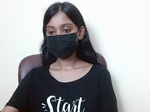 Snapshot of smallcuute chatting on 8, 9, 2025 smallcuute online show from 8, 9, 2025