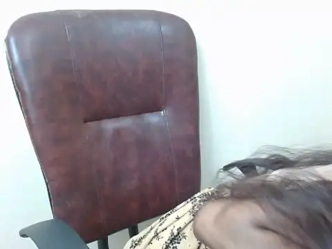 Snapshot of smallcuute chatting on 6, 10, 2025 smallcuute online show from 6, 10, 2025