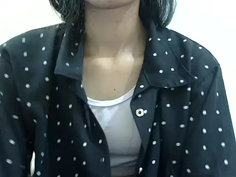 Snapshot of smallcuute chatting on 30, 11, 2025 smallcuute online show from 30, 11, 2025