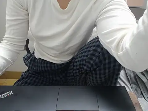 Snapshot of Lamoon_2k chatting on 27, 10, 2025 Lamoon 2k online show from 27, 10, 2025