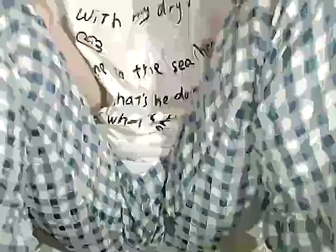 Snapshot of Lamoon_2k chatting on 22, 11, 2025 Lamoon 2k online show from 22, 11, 2025