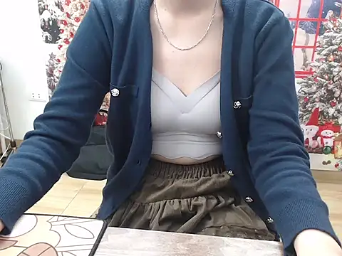 Snapshot of Lamoon_2k chatting on 4, 12, 2025 Lamoon 2k online show from 4, 12, 2025