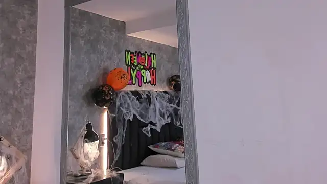 Snapshot of crystaldarliing chatting on 15, 10, 2025 crystaldarliing online show from 15, 10, 2025