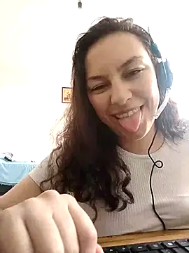 AlanaDesire online show from 13, 9, 2025