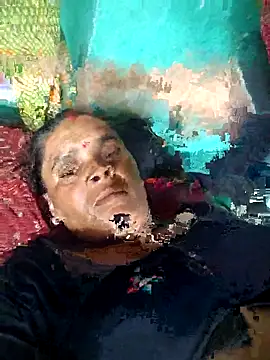 Snapshot of Hot_rewi chatting on 2, 11, 2025 Hot rewi online show from 2, 11, 2025