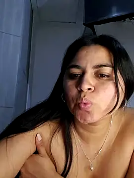 Snapshot of Llizxxy chatting on 24, 2, 2026 Llizxxy online show from 24, 2, 2026