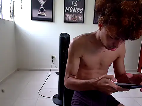 Dollarhot30 online show from 14, 2, 2026