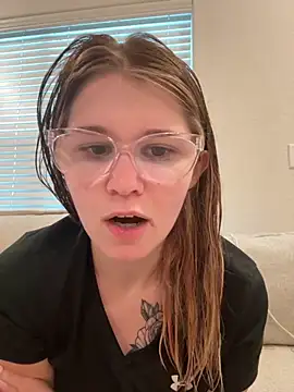 Snapshot of Riley_ray69 chatting on 28, 9, 2025 Riley ray69 online show from 28, 9, 2025