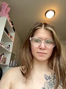 Snapshot of Riley_ray69 chatting on 7, 10, 2025 Riley ray69 online show from 7, 10, 2025