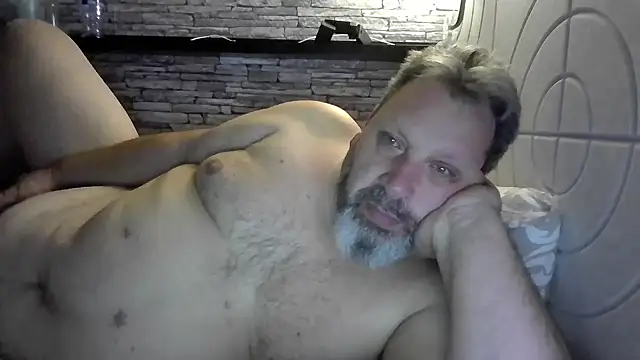 Snapshot of BigMan738@xh chatting on 22, 5, 2026 BigMan738xh online show from 22, 5, 2026