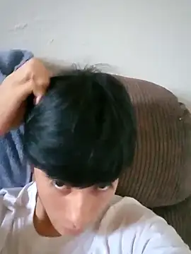 LUISSLEONN0958 online show from 13, 9, 2025