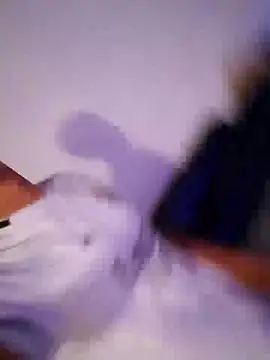 LUISSLEONN0958 online show from 9, 11, 2025