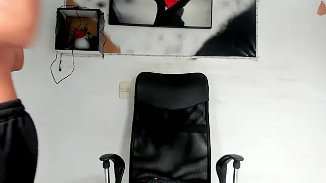 tyler twink boy online show from 26, 11, 2025