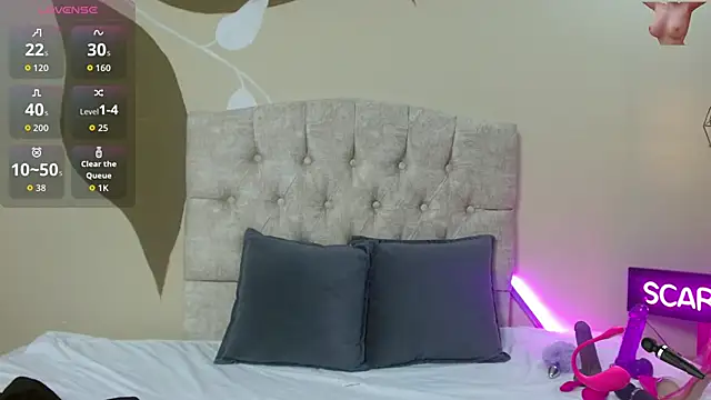 ScarletHott  online show from 10, 11, 2025