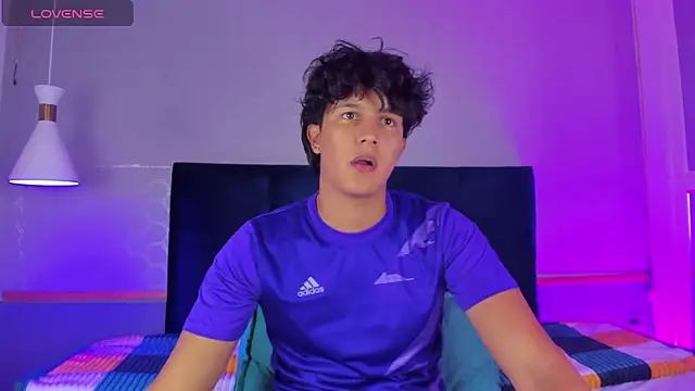 Leo Savage  online show from 10, 9, 2025